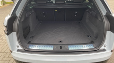 Land Rover Range Rover Velar 2.0 D200 MHEV Dynamic SE 5dr Auto Diesel Estate